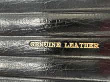 Load image into Gallery viewer, Unique vintage black leather cigar case flexible size
