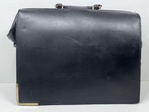 Charming vintage  black leather Gladstone style briefcase +KEY