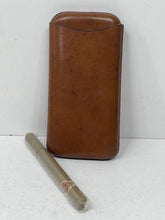 Load image into Gallery viewer, Charming vintage Art Deco  honey tan leather cigar case
