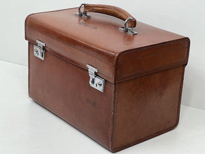 Stunning vintage top grain leather vanity train overnight case+ original tray