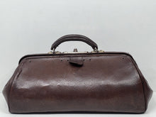 Load image into Gallery viewer, Superb antique Edwardian  chocolate brown leather Gladstone kit bag
