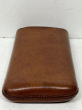 Load image into Gallery viewer, Charming vintage Art Deco  honey tan leather cigar case
