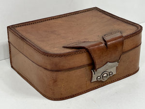 SUPERB PATINA vintage leather traveling jewellery jewelry  trinket TIE PIN box