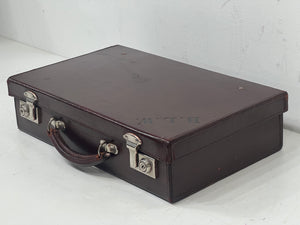 Vintage leather executives attaché size briefcase suitcase
