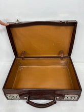 Load image into Gallery viewer, Vintage crocodile leather skin T.Evins &amp; Co Makers briefcase suitcase case +KEY
