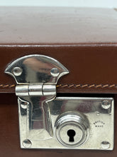 Load image into Gallery viewer, Beautiful vintage leather small suitcase case +KEY LOVELY PATINA cute size
