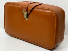 Load image into Gallery viewer, Beautiful vintage leather cowhide vanity travel cosmetic case AMAZING LEATHER
