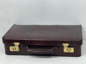 Beautiful vintage textured leather brown  overnight fitted  suitcase vanity case