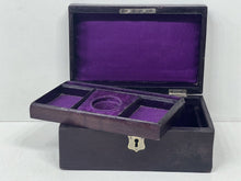Load image into Gallery viewer, Adorable vintage burgundy oak grain leather jewellery box with tray
