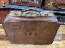 Load image into Gallery viewer, BEAUTIFUL ANTIQUE LEATHER PORTMANTEAU CABIN LUGGAGE BAG SIZE SUITCASE GLADSTONE
