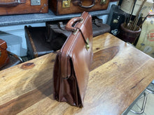 Load image into Gallery viewer, beautiful vintage leather top frame leather briefcase ideal for laptop FOR LJ
