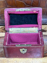 Load image into Gallery viewer, Beautiful Vintage Burgundy Leather Miniature jewellery trinket Box
