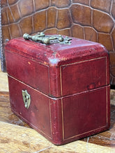 Load image into Gallery viewer, Beautiful Vintage Burgundy Leather Miniature jewellery trinket Box
